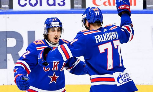 «Обокрал». Форвард СКА перед матчем с «Барысом» рассказал о курьезной шайбе в ворота Паскуале