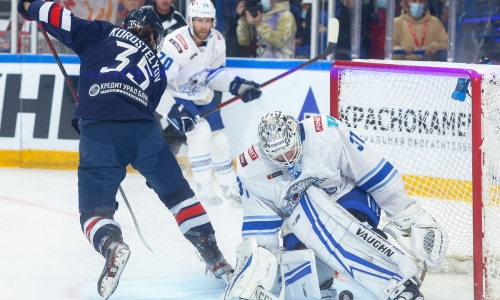 Сэйв голкипера «Барыса» попал в список лучших спасений пятой недели КХЛ. Видео