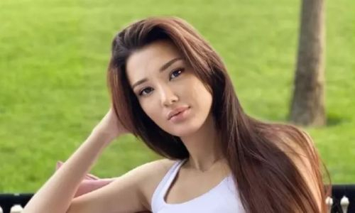 Осиная талия за месяц до родов. Какие фото Сабина Алтынбекова публиковала во время беременности