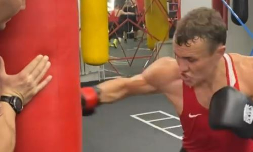 «Мясник» из Казахстана выдал убойную серию ударов на тренировке. Видео