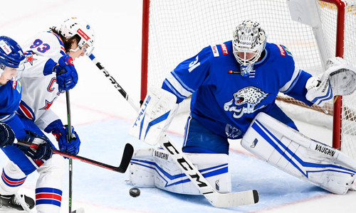 «Он совершал впечатляющие сэйвы». В СКА разобрали поражение «Барысу» и назвали героя встречи