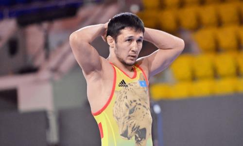Казахстанец поборется за «бронзу» чемпионата мира по греко-римской борьбе