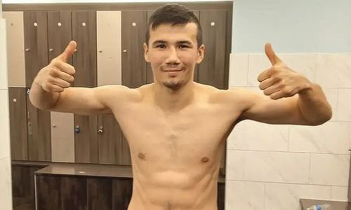 Казахстанский боксер узнал дату второго боя в США и имя соперника