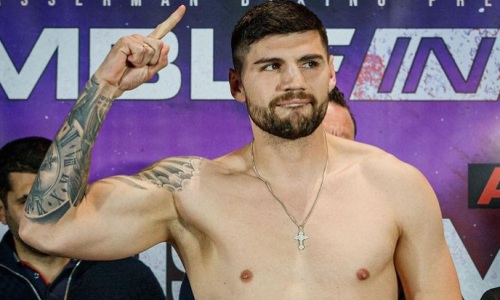 Боксер из Казахстана «готов к войне» с чемпионом мира