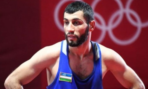 Узбекских боксеров разоблачили перед чемпионатом мира. Они «копируют» стиль олимпийского чемпиона из Казахстана. Видео