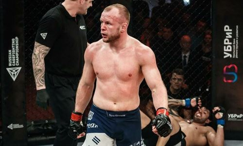 «После удара ногой в печень он встал к сетке». Шлеменко ответил на критику и оценил вероятность боя с Минеевым