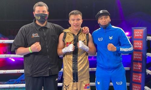 21-летний вице-чемпион ЮОИ из Казахстана сразится с соперником в два раза старше себя