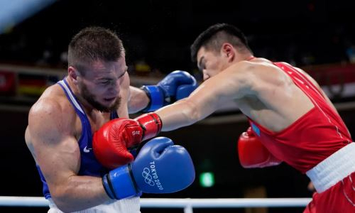 Победивший чемпиона мира из Казахстана боксер после обидной «бронзы» на Олимпиаде-2020 ушел в профи