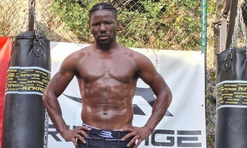 Соперник Жанибека Алимханулы спаррингует с экс-претендентом на титул чемпиона мира