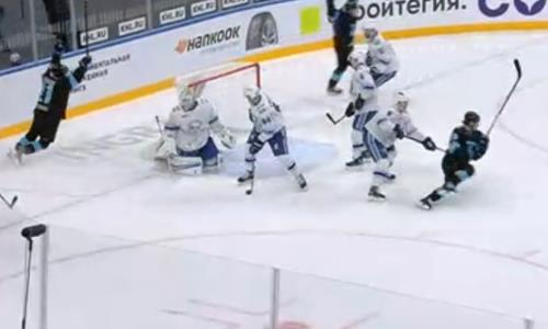 «Барыс» пропустил шайбу на последней секунде периода матча КХЛ. Видео