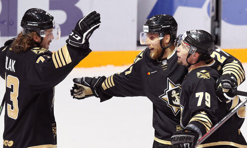 «Локомотив» перед выездным матчем с «Барысом» проиграл аутсайдеру Востока КХЛ