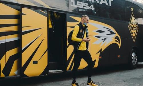 «Кайрат» отправился в Азербайджан на матч Лиги Конференций с «Карабахом». Фото