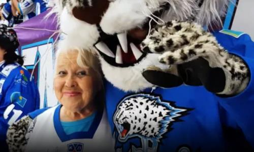 «Спорт — лучшее лечение от болезней». Снят фильм о самой легендарной болельщице «Барыса»