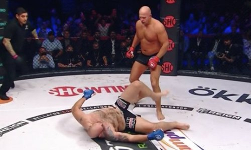 Видео полного боя Федор Емельяненко — Тимоти Джонсон на турнире Bellator 269 в Москве