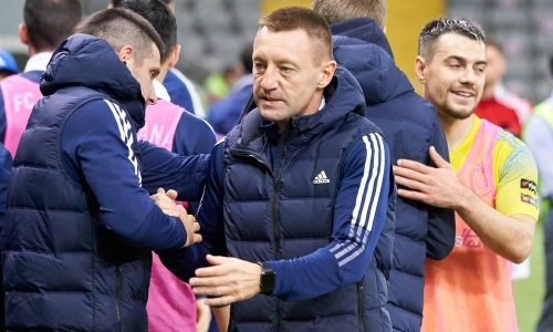 «Тихонов по ходу чемпионата много раз намекал». Скандальное решение наставника «Астаны» оценили в России