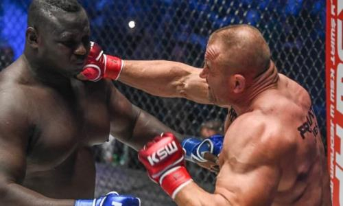 148-килограммового гиганта отправили в тяжелый нокаут за 18 секунд боя ММА. Видео