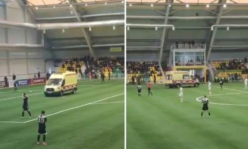Карета скорой помощи выехала на поле в матче КПЛ. Видео