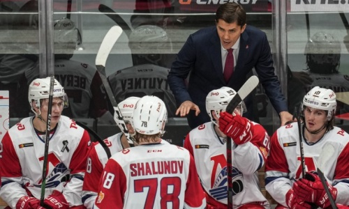 Российский клуб казахстанского тренера разгромно проиграл в гостевом матче КХЛ