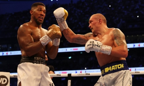 «Все об этом знают». Бывший чемпион мира нашел объяснение поражению Джошуа в бою с Усиком