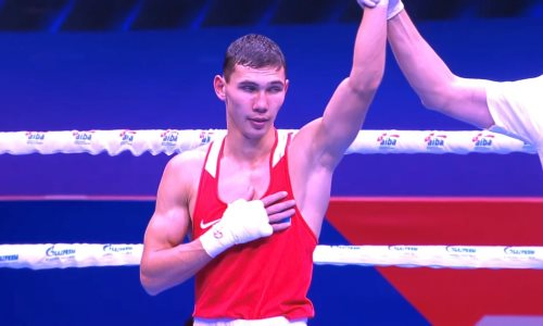 «Добился значительного прогресса». Доминирующую победу казахстанского боксера на ЧМ-2021 отметили за рубежом