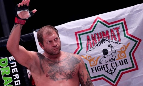 Александр Емельяненко неожиданно показал фотографии с братом Федором