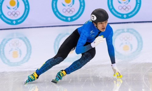 Казахстанцы выступили в эстафетах на этапе Кубка мира по шорт-треку
