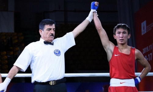 20-летний казахстанский боксер деклассировал призера чемпионата мира на ЧМ-2021