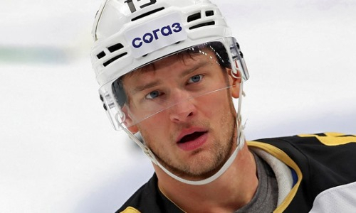 В России оценили целесообразность перехода форварда сборной Казахстана в топ-клуб КХЛ