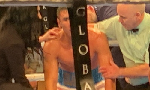 Видео катастрофического нокаута Турсынбая Кулахмета в бою за титул WBC