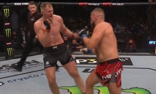 Александр Волков побил бывшего чемпиона М-1 на турнире UFC 267