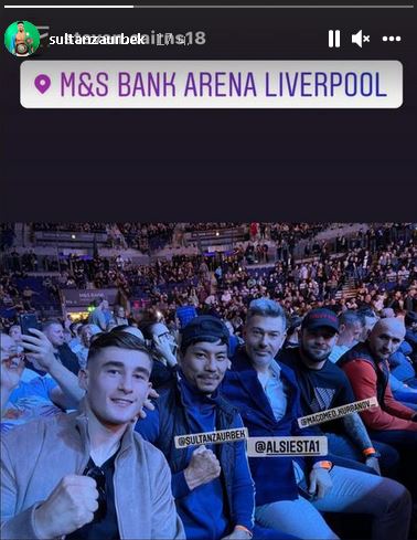 Казахстанский боксер с титулом WBO посетил вечер бокса с боем экс-чемпиона мира