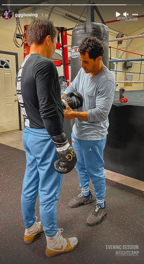 Головкин поделился новым «боевым» фото из тренировочного лагеря