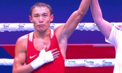 Казахстанский боксер сразится со скандальным нокаутером за выход в финал ЧМ-2021