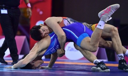 Двое казахстанцев вошли в ТОП-5 на чемпионате мира по греко-римской борьбе среди молодёжи