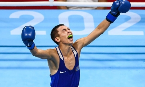 «Снова ограбили». Победу казахстанского финалиста ЧМ-2021 по боксу подвергли сомнению