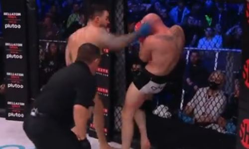 Экс-соперник Куата Хамитова нокаутом проиграл бой за титул чемпиона Bellator. Видео