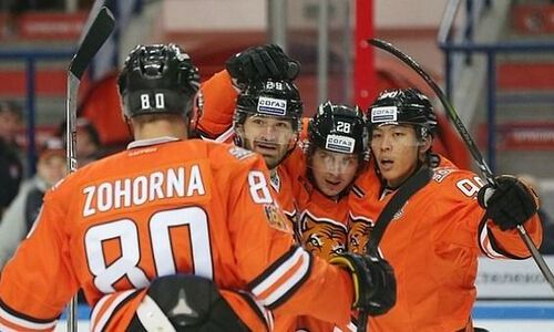 Соперник «Барыса» по Востоку КХЛ совершил камбэк с 0:3 и вырвал победу у «Локомотива»