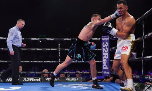 Главный бой вечера бокса за титул WBO с тремя нокдаунами закончился быстрым нокаутом. Видео