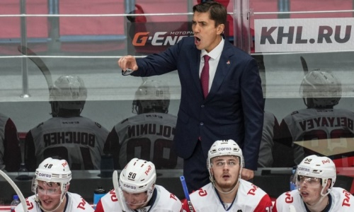 «Топчемся на одном месте». Казахстанский тренер объяснил фиаско в КХЛ