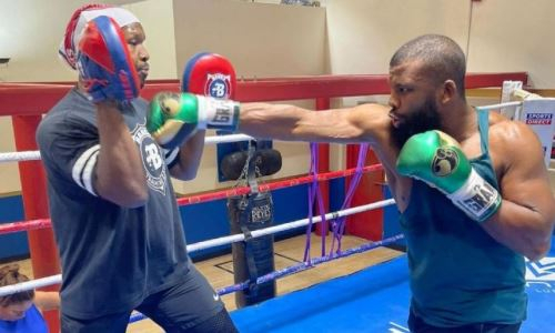 «Надрываю задницу от смеха». Спарринг-партнер Головкина уличил президента UFC во лжи