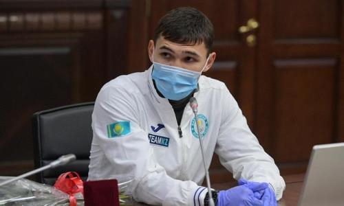 Призеру чемпионата мира-2021 по боксу из Казахстана подарили квартиру