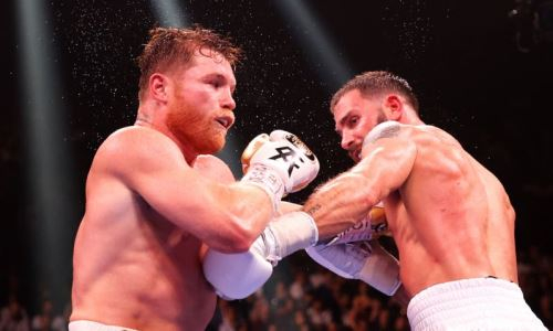 «Никаких сомнений». Абсолютный чемпион мира оценил выступление «Канело» в бою против Планта