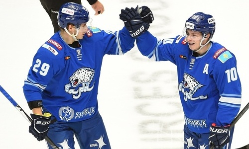 «Показывают неуверенную игру». В России назвали фаворита матча КХЛ «Барыс» — «Торпедо»