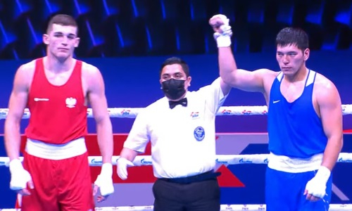 «Я хочу больше таких боев». Казахстанский боксер впечатлил соперника на чемпионате мира-2021