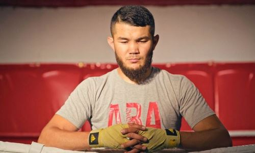 Казахстанский профи-боксер получил бой с россиянином