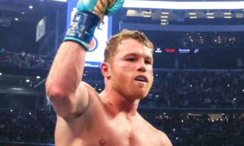 «Канело» уличили в боязни непобежденного чемпиона мира из России