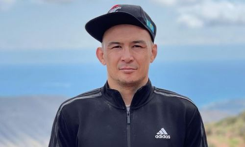 Боец UFC обратился к чемпиону NFC из Казахстана