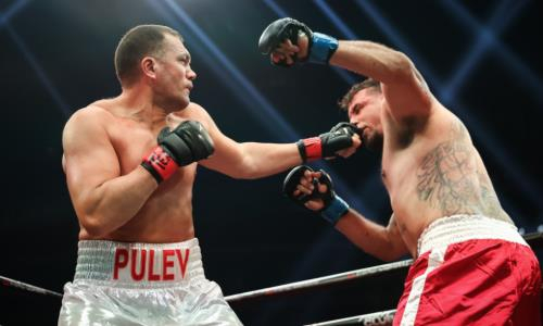 Известный боксер-тяжеловес отправил экс-чемпиона UFC в удивительный нокаут. Видео