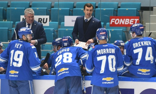 «Ничего не сказал, а следовало бы». Названа главная ошибка наставника «Барыса» после обидного поражения в КХЛ