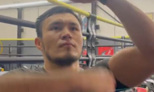 «Невероятный 2021 год». Менеджмент Фьюри и Сондерса анонсировал возвращение казахстанского тяжеловеса